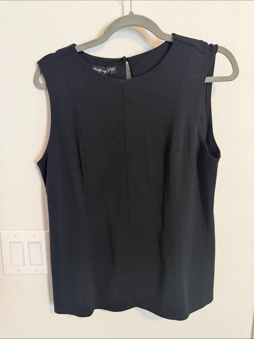 Maggy London Black Sleeveless Ponte Shell Top